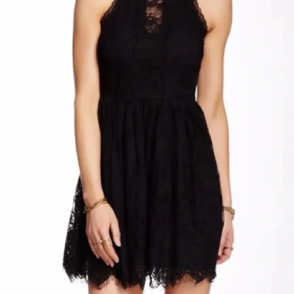 Free people “Verushka” lace Dress. Size 2 black - Picture 1 of 10